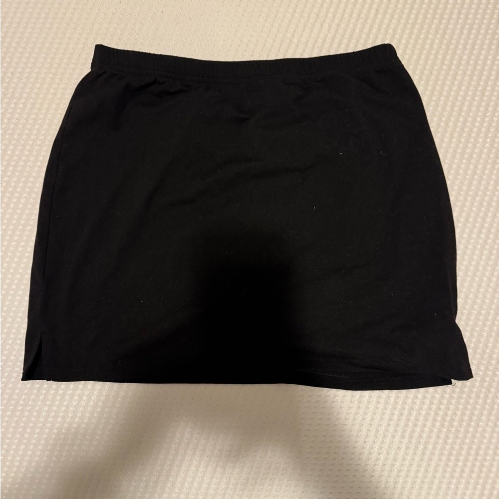 WORN ONCE Classic Black Stretch Mini Skort - Medium